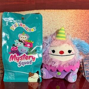 Squishmallows Mystery Squad Yekaterina